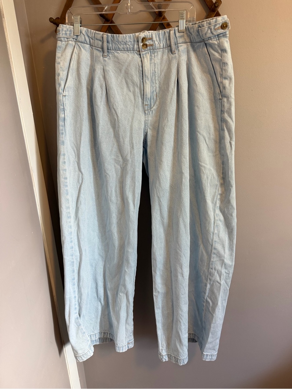 American Eagle 🦅 Light Wash Wide Leg Trouser Denim Size 16